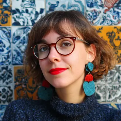 Laura Mendieta diseñadora gráfica freelance